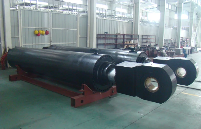 Hatch Cover and Dredger Cylinders: Application Requirements
